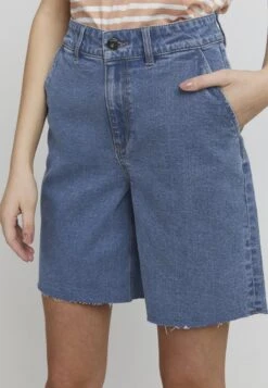 OXMO Jeans Shorts - Mid Blue Denim 10 OXMO Jeans Shorts - Mid Blue Denim -Oxmo 936a5afa76df4fa5b73dd4c22461bc41
