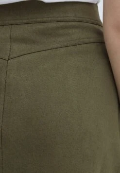 OXMO OXJUNE - A-Linien-Rock - Olive Night 12 OXMO OXJUNE - A-Linien-Rock - Olive Night -Oxmo a765f52e58e7459b87f5a6b11110033b