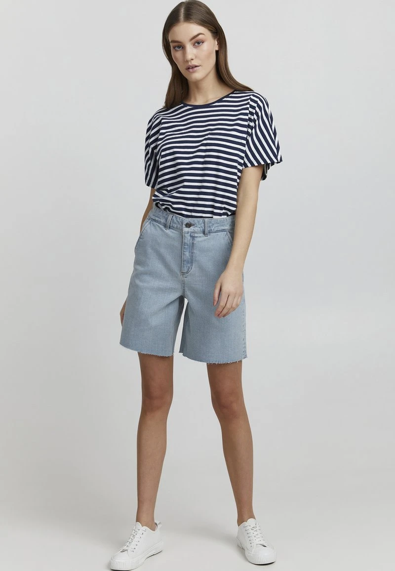 OXMO Jeans Shorts - Light Blue Denim 4 OXMO Jeans Shorts - Light Blue Denim – Bild 2