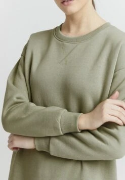 OXMO HOLLY - Freizeitkleid - Seagrass -Oxmo e6f70da12cef46be83437e7207c0846f